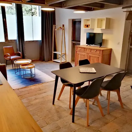 Guest house La Maison Grivolas Et Avignon